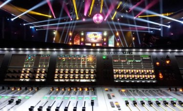 DANÇA COM AS ESTRELAS