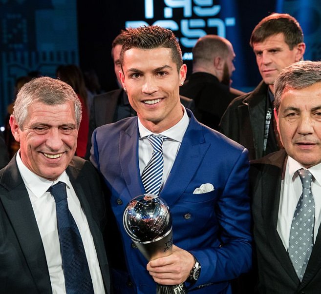 CERIMÓNIA DE ENTREGA DE PRÉMIO A FERNANDO SANTOS